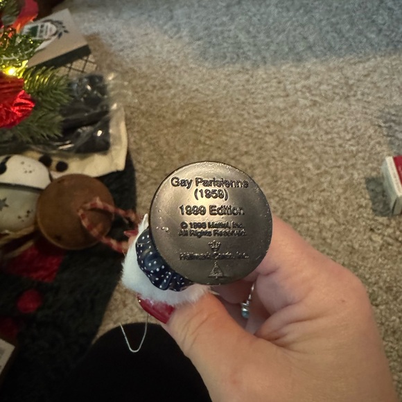 1999 Hallmark Keepsake Barbie Gay Parisienne Christmas Ornament - Picture 4 of 8